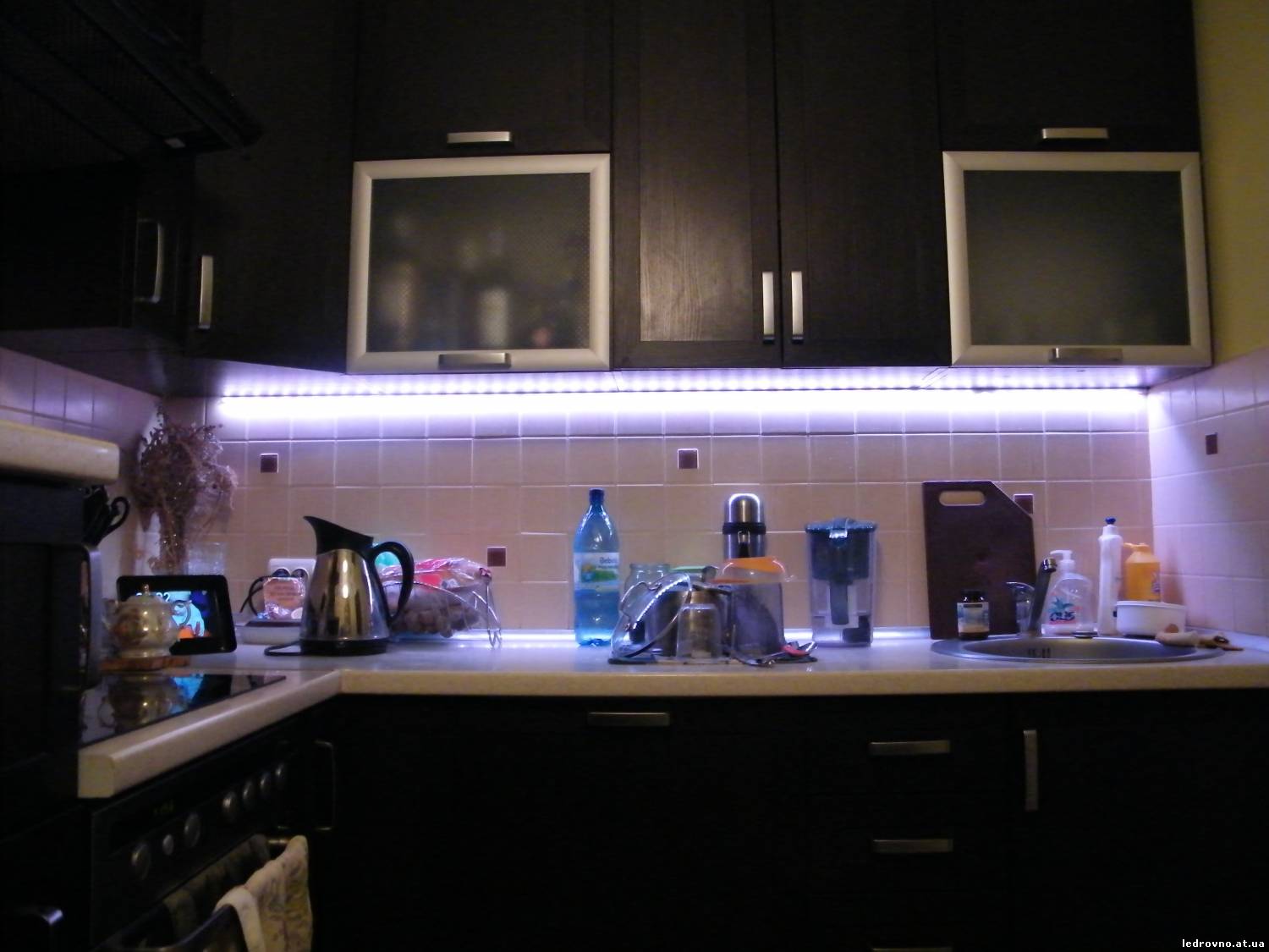 Подсветка накладная для кухни под вытяжкой